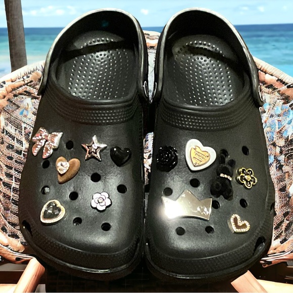 Shoes - Heart & Crown Clogs NWOT size 39 equivalent to 7 to 7-1/2